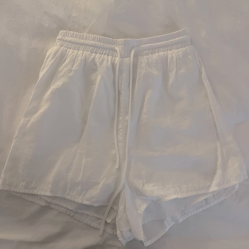BEACH SHORTS PRINCESS POLLY